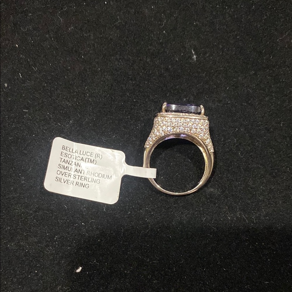 Elegant Silver and Blue Gemstone Ring - Picture 6 of 7